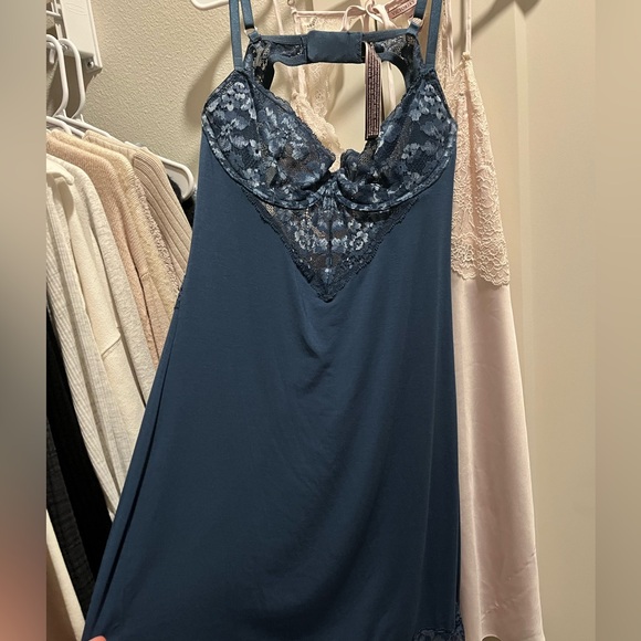 Victoria Secret Mini Slip - Picture 1 of 2